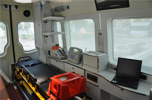 龙岗区救护车内部